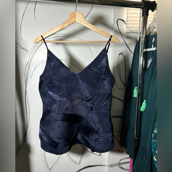 Floreat by Anthropologie Navy Crinkled Spaghetti Tank Loose Bodice Size Large - Picture 1 of 5
